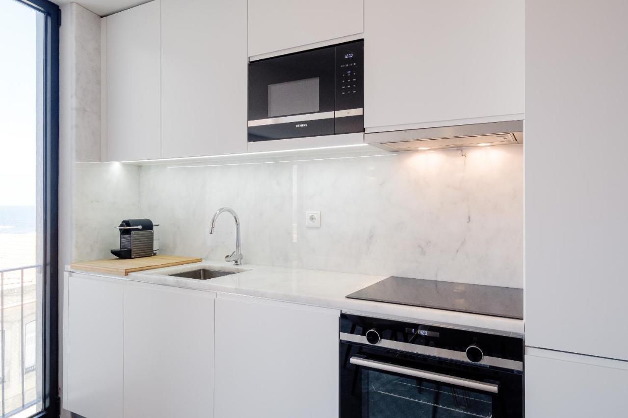 Boutique Rentals- Bliss By The Sea Apt- Ocean Views In Foz Beach Порто Екстериор снимка