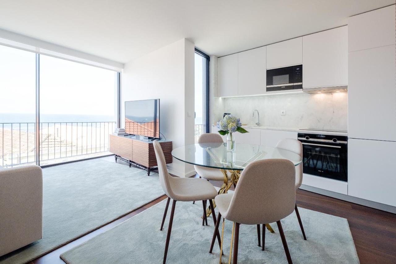 Boutique Rentals- Bliss By The Sea Apt- Ocean Views In Foz Beach Порто Екстериор снимка